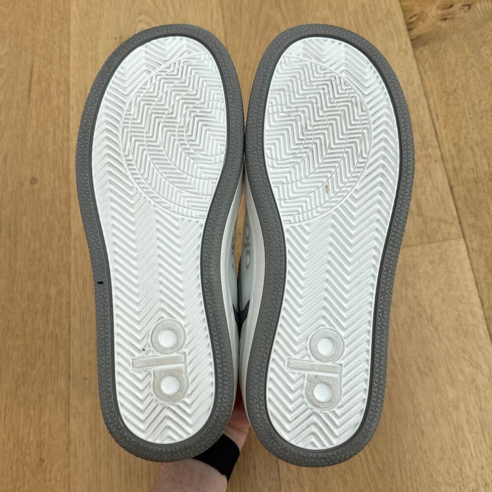 Alo Yoga Sneakers Recovery Mode Size US7 White Gray - Picture 7 of 9
